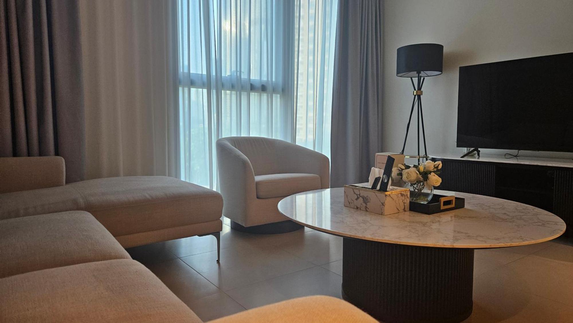 Mh - Act Tower - Burj View - 2bhk - Ref 410